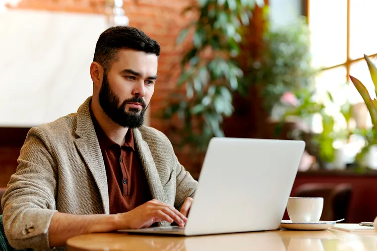 pexels-edmond-dantes-4339914